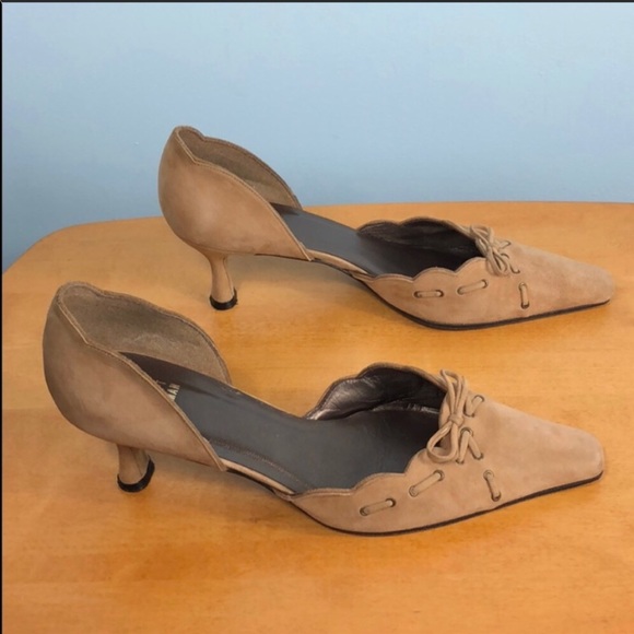 Stuart Weitzman 🦋 Tan Suede Leather Kitten Heels - Picture 3 of 8